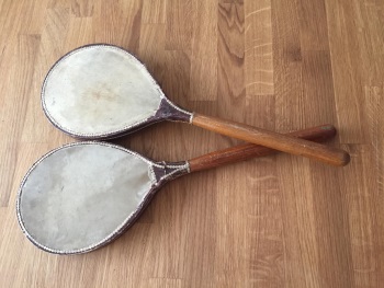 The Evolution of the Table Tennis Racket: From 50 cm Long Handles to Boosters (and Everything in Between)