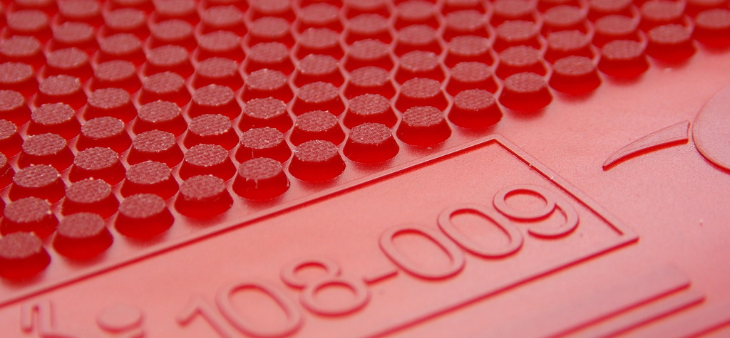 What are the Advantages and Disadvantages of Playing With Short Pips Rubbers?